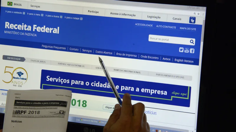 Receita Federal abre consultas ao 3° lote de restituição do Imposto de Renda