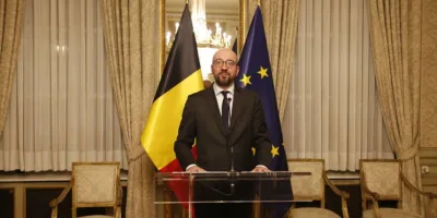 Tratado sobre migrantes leva à demissão do premiê belga