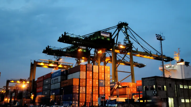 Superávit comercial da China com EUA sobe para US$ 35 bi