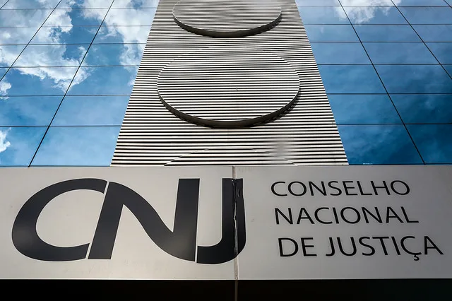 CNJ aprova resolução que mantém auxílio-moradia no Judiciário