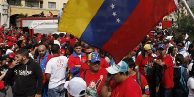 Venezuela enfrenta apagão há mais de 16 horas
