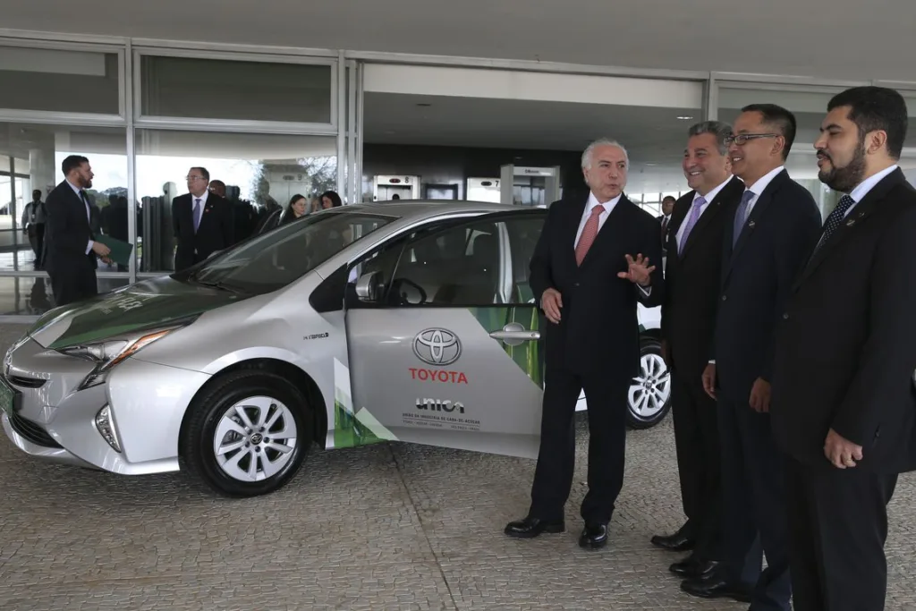 toyota primeiro hibrido flex
