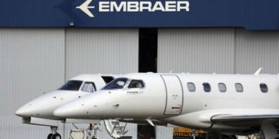 Embraer (EMBR3) contrata Itaú para negociar socorro com BNDES, diz jornal
