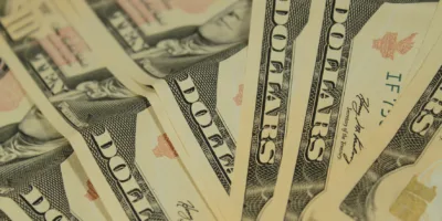 Dólar em alta com reforma da Previdência e cenário externo no radar