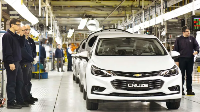 General Motors informa funcionários que pode deixar América do Sul