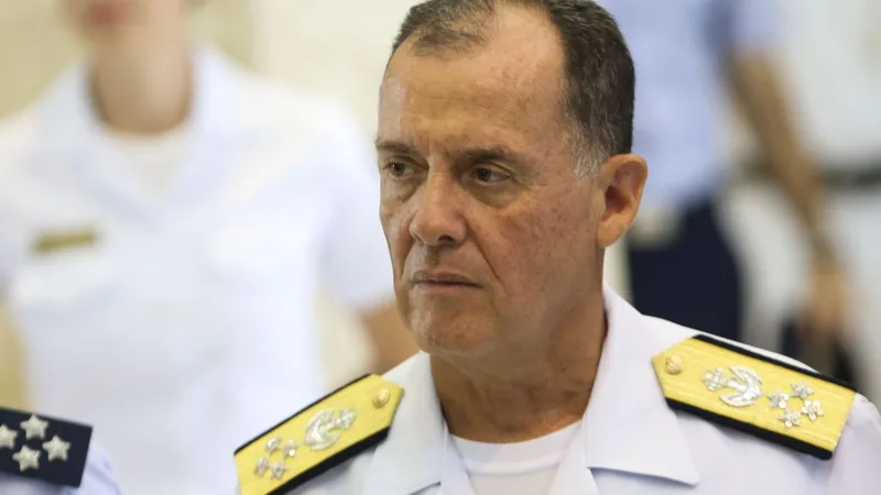 Comandante da Marinha defende previdência especial para militares