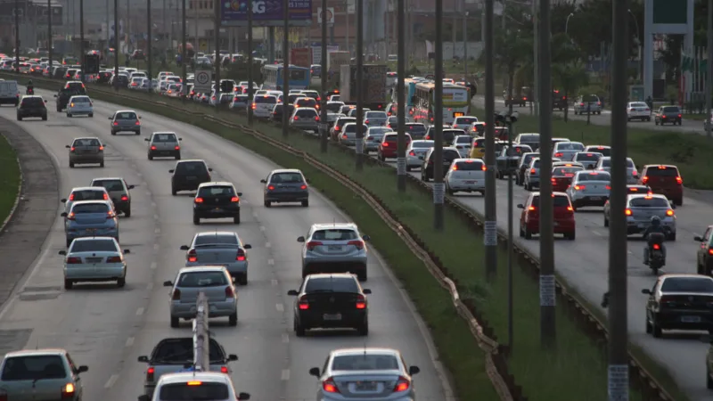 Cinco estados planejam aumento no ICMS de automóveis