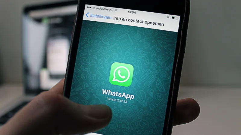 WhatsApp limita em cinco o máximo de reenvios de mensagens