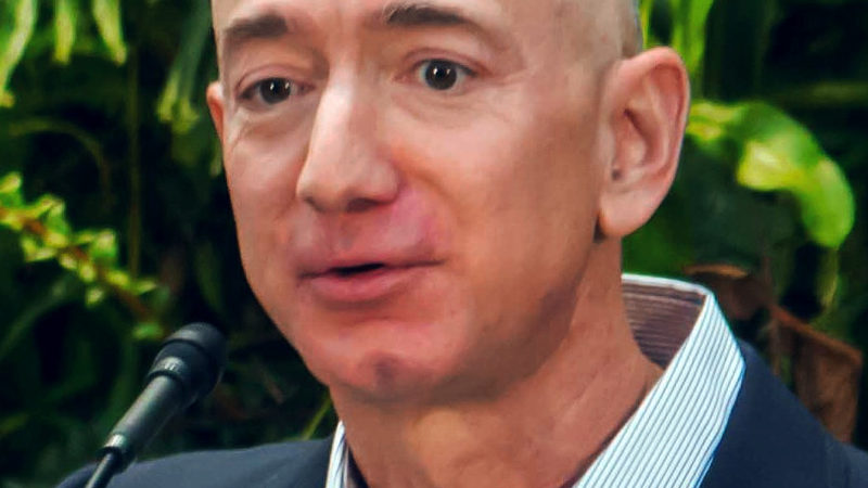 Fundador da Amazon denuncia chantagem e extorsão de tabloide