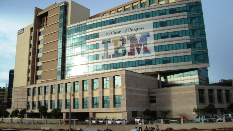 IBM registra queda de 45,5% no lucro e culpa coronavírus