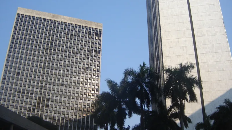 Fitch rebaixa nota de crédito da Vale de BBB+ para BBB-