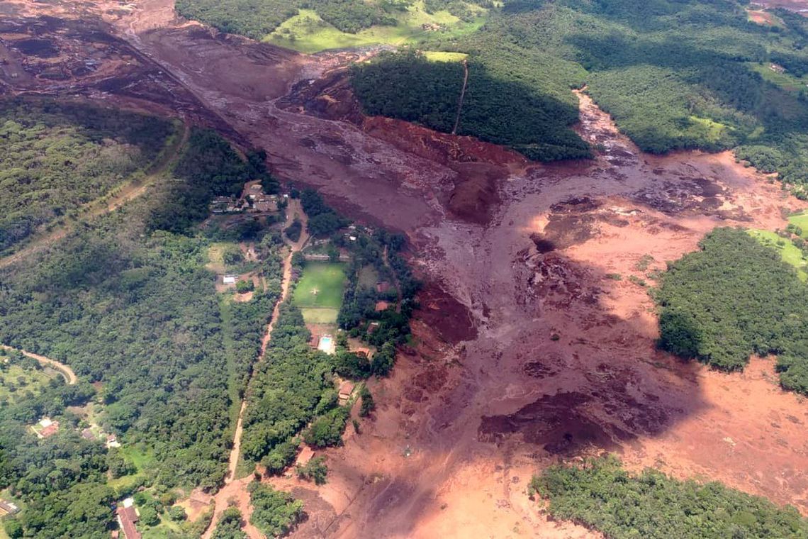 Oitavo dia de buscas em Brumadinho com 110 mortos e 238 desaparecidos