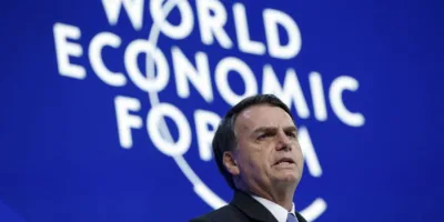 Bolsonaro e Conte falaram de aproximação militar, diz fonte do governo