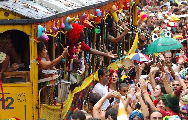 Carnaval deve movimentar R$ 6,78 bilhões em 2019, segundo CNC