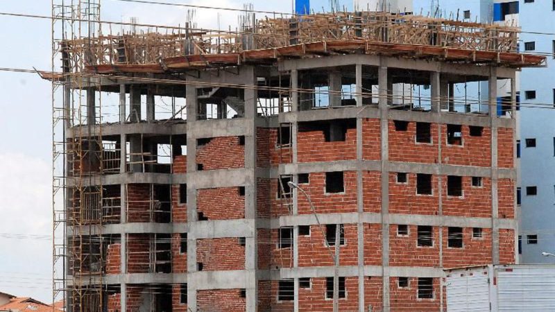 Confiança da construção cai 0,4 ponto entre janeiro e fevereiro, diz FGV