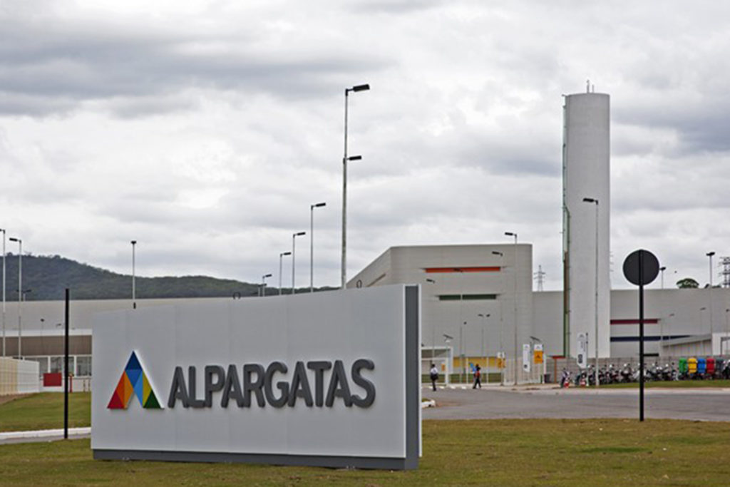 Alpargatas (ALPA4) vai emitir R$ 800 milhões em debêntures; Veja detalhes da emissão