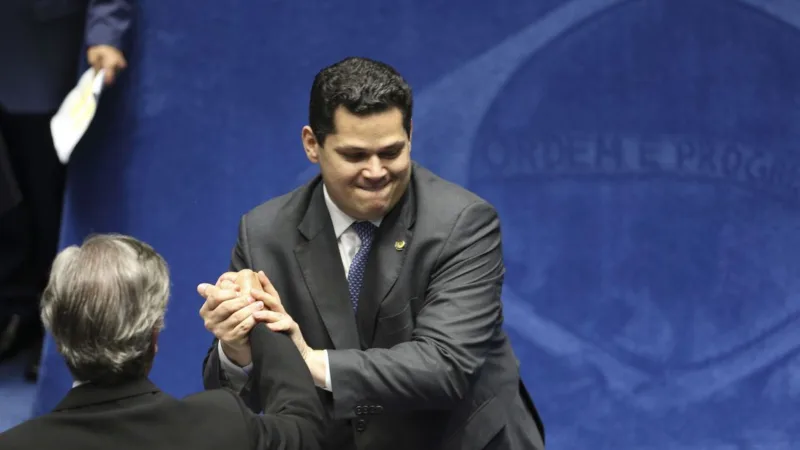 Com 42 votos, Davi Alcolumbre é o novo presidente do Senado Federal