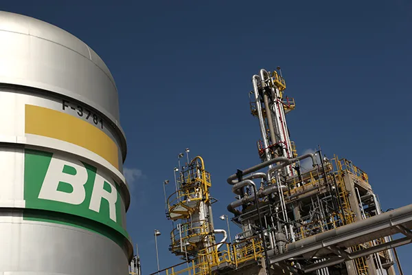 Caixa poderá vender R$ 7 bilhões em ações da Petrobras