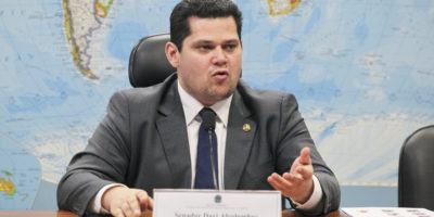 Privatização da Eletrobras não terá voto suficiente no Senado, diz Alcolumbre