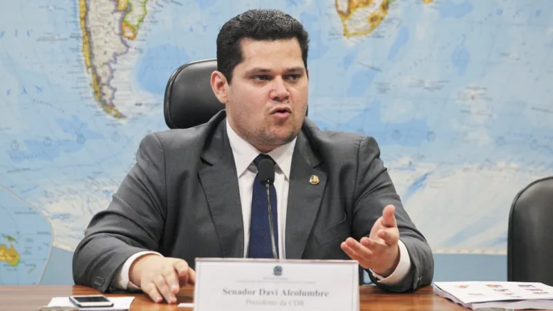 Davi Alcolumbre diz que está de portas abertas para conhecer Guedes