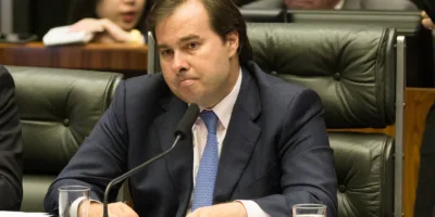 Reforma tributária pode ser aprovada em quatro ou cinco meses, diz Maia
