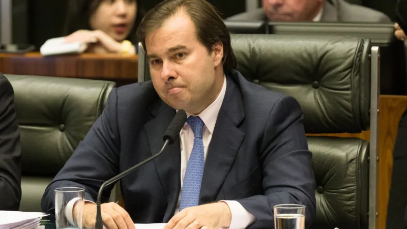 Previdência: Maia determina envio da PEC para a CCJ da Câmara