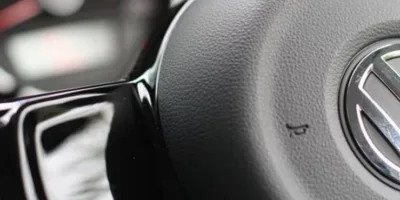 Volkswagen paralisa fábricas na Europa por conta do coronavírus