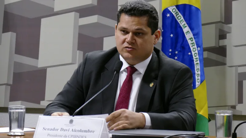 Alcolumbre projeta que Previdência seja votada em três meses no Senado