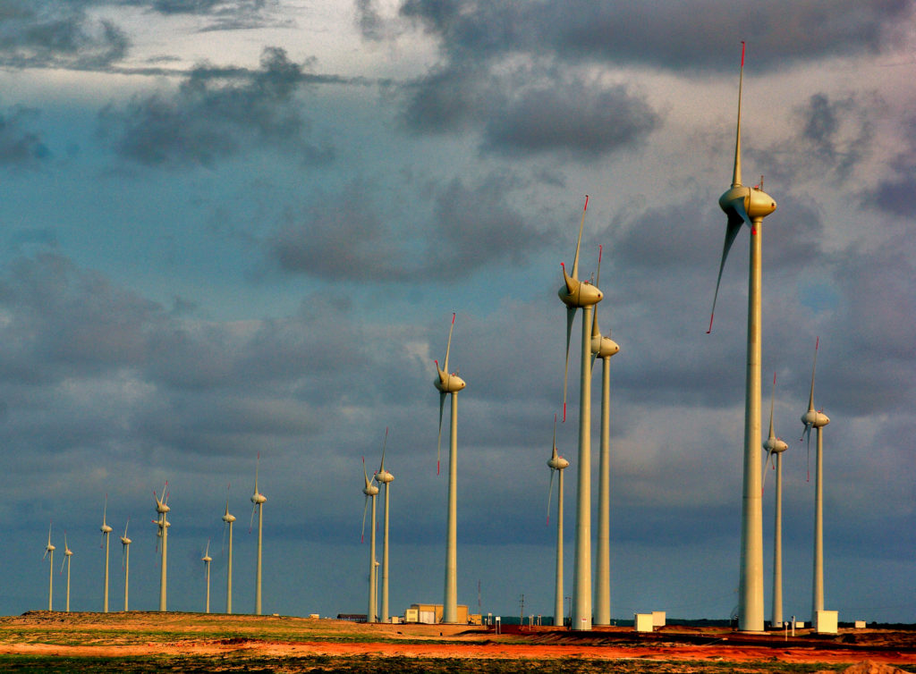 Energia eólica figura como um dos principais segmentos para renovação da matriz energética - Foto Pixabay