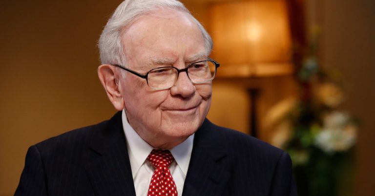 Noticia sobre A Berkshire Hathaway (BERK34), do investidor Warren Buffett, anunciou a compra de fatia significativa da HP (HPQB34).
