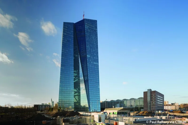 BCE pede aos bancos europeus que não paguem dividendos em 2020