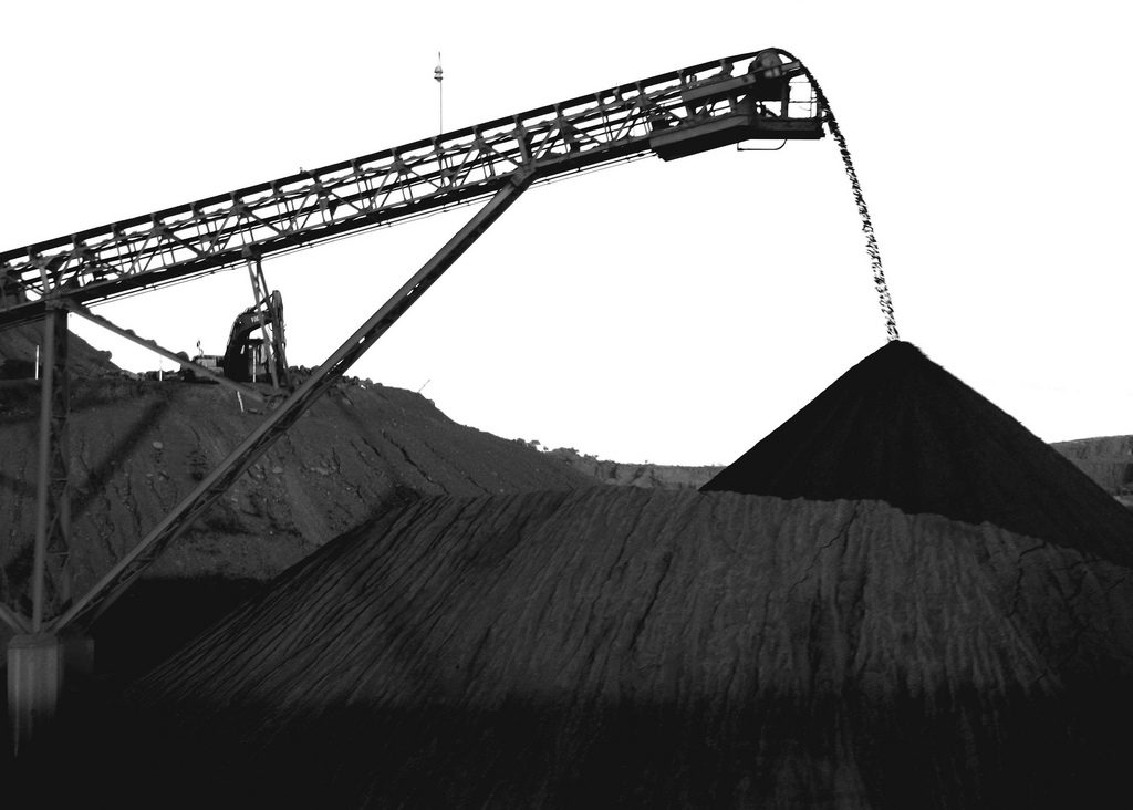 Importações da China do minério de ferro caem em fevereiro