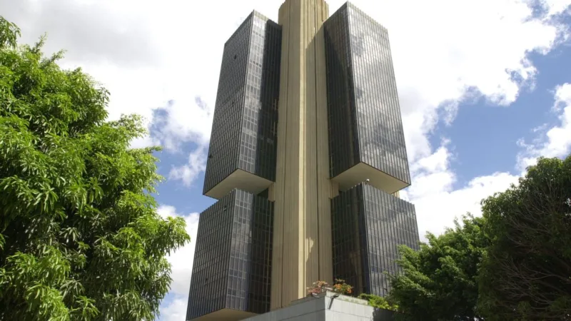 Banco Central corta Selic de 0,50 pontos percentuais para 5,5%