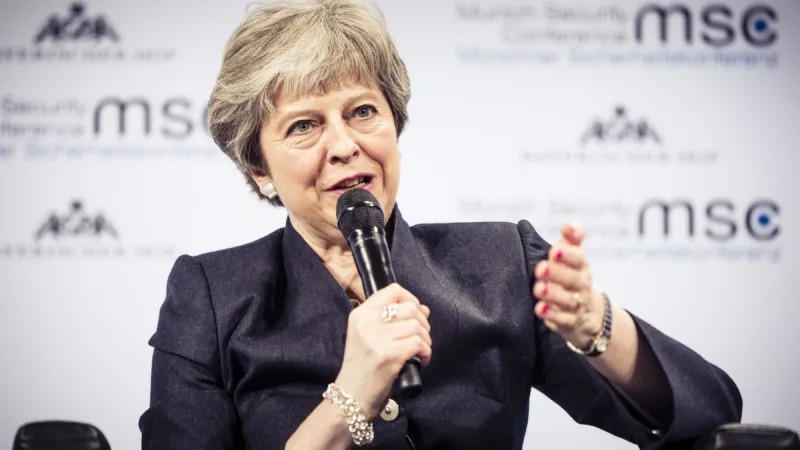 Brexit pode não ocorrer se não tiver acordo, diz premiê