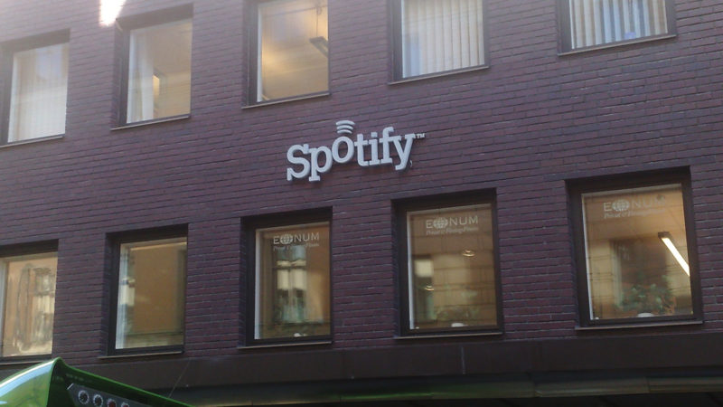 Spotify compra 3ª empresa de podcasts em dois meses