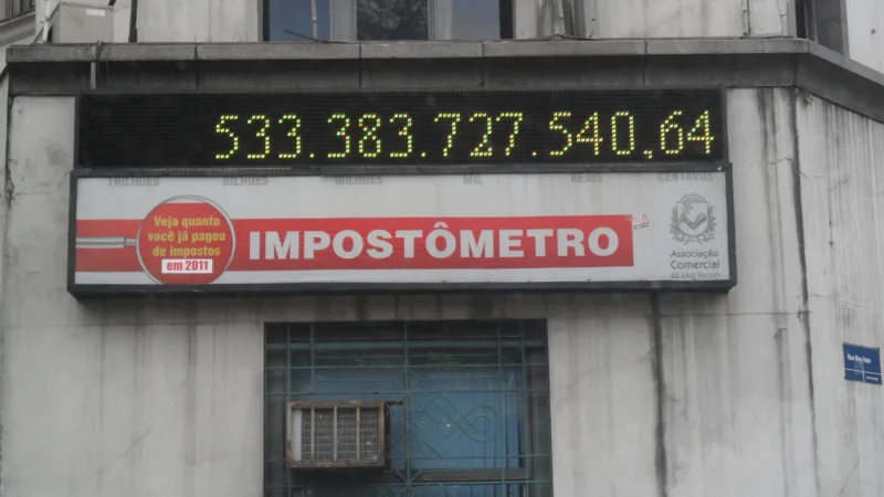 Brasileiros pagaram R$ 600 bilhões em impostos neste ano