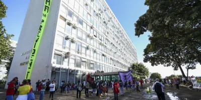 Governo vai bloquear R$ 30 bilhões do Orçamento de 2019