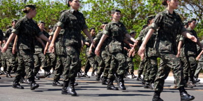 Militares: Forças Armadas perdem 44% de verba em meio à crise com “olavistas”