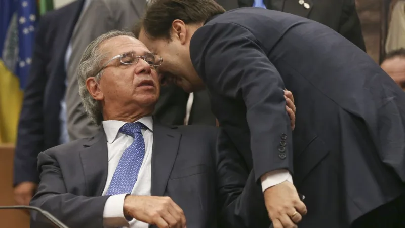 Ibovespa sobe após encontro de Rodrigo Maia e Paulo Guedes
