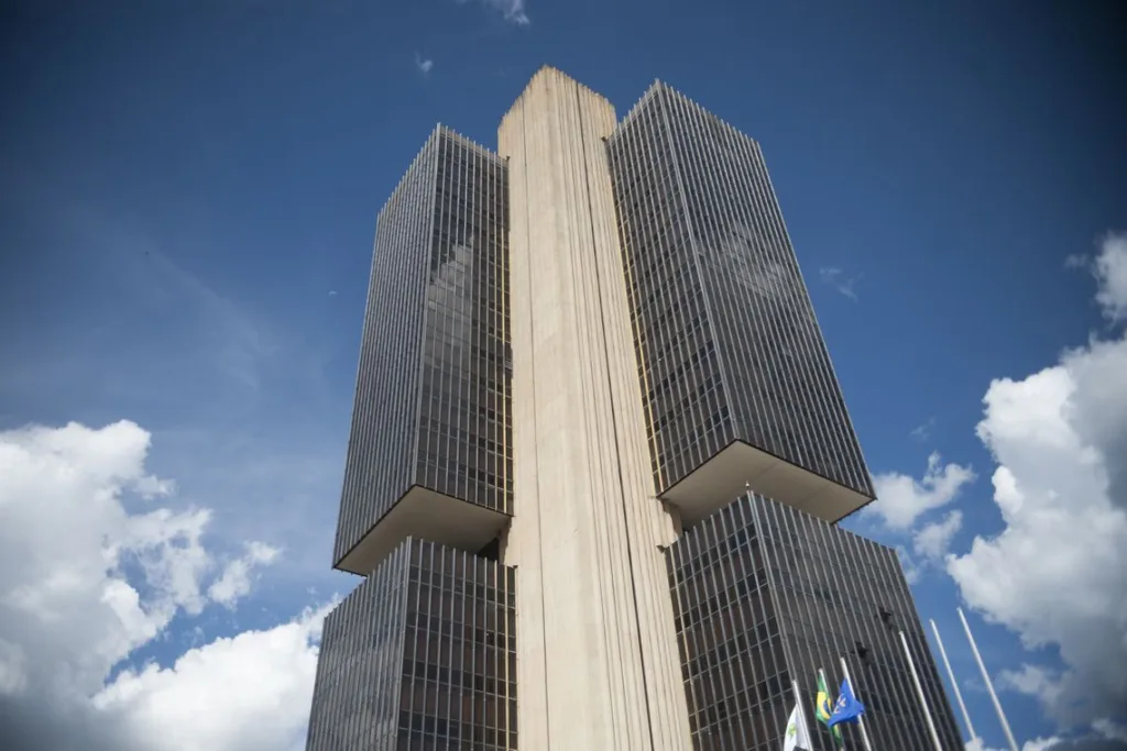O Banco Central comunicou a possibilidade de saques com o sistema de pagamentos Pix em 2021