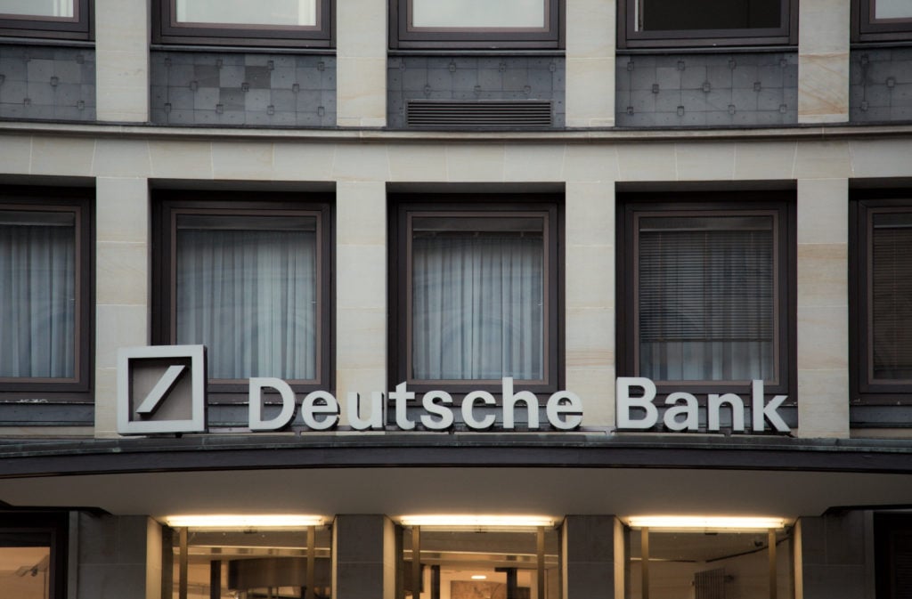 Para a Deutsche Bank, maior banco alemão, a política ambiental brasileira atrapalharia os investimentos estrangeiros no País.