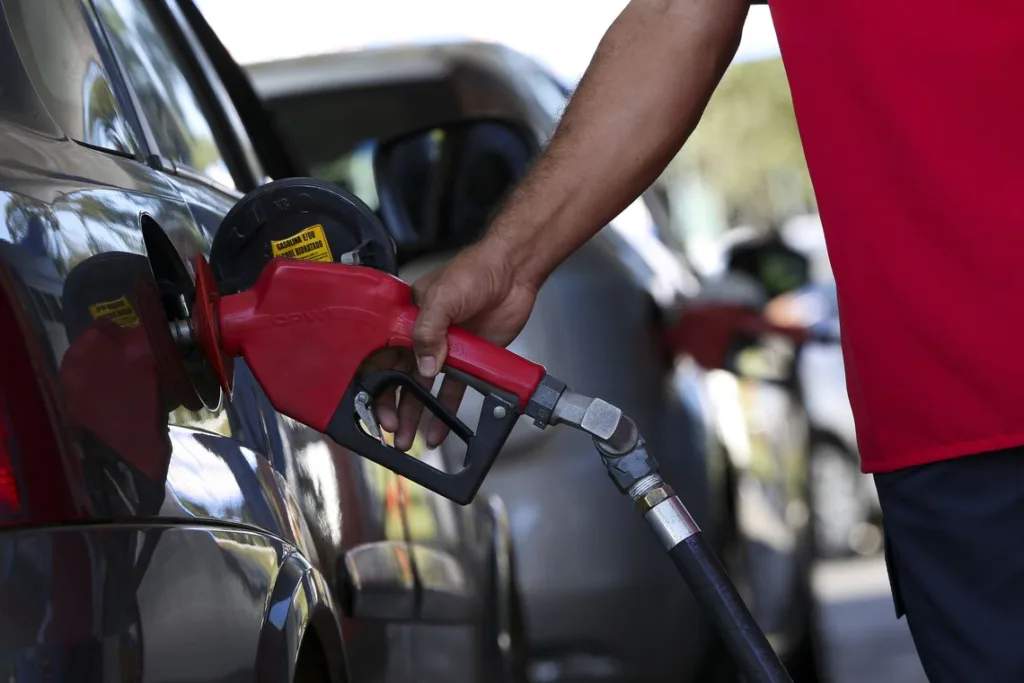 Petrobras aumenta em 2% preço médio do diesel nas refinarias