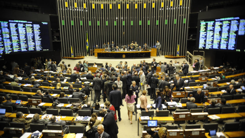Câmara aprova transferência do Coaf para o Ministério da Economia