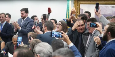 Reforma da Previdência é aprovada na CCJ por 48 votos a 18