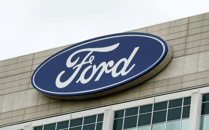 Ford encerra em baixa de 1,26% em NY após Moody’s rebaixar seu rating