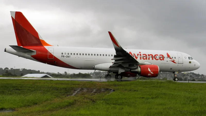 Azul volta atrás e poderá participar do leilão dos ativos da Avianca