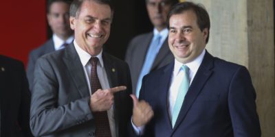 Bolsonaro: “Eu gosto do Rodrigo Maia. Ele tem respeito por mim e eu por ele”