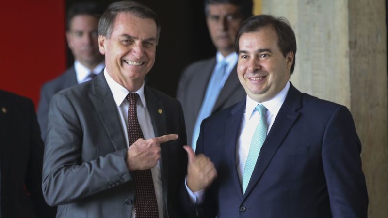 Bolsonaro: “Eu gosto do Rodrigo Maia. Ele tem respeito por mim e eu por ele”