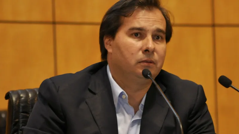 Autonomia do Banco Central deve ser aprovada após o Carnaval, diz Maia