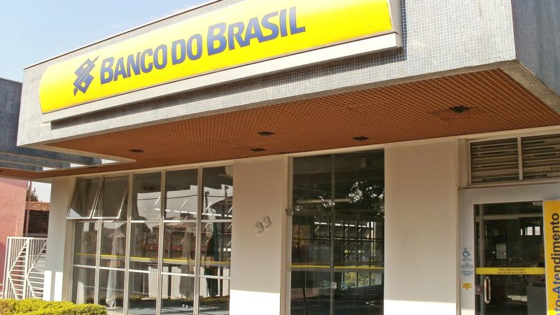 Executivos do Banco do Brasil (BBAS3) preparam demissão coletiva, diz coluna